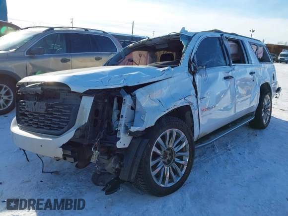 2018 GMC Yukon XL SLT with VIN 1GKS2GKC2JR203850, listed as a IAAI auction lot 41680804 with 1 mi miles. Bid and sale history available at carsss.com. Image 2.