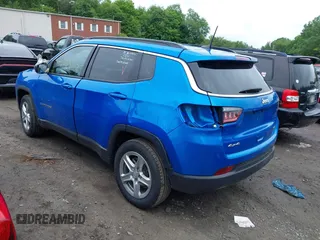 2024 Jeep Compass Latitude with VIN 3C4NJDBN9RT606397, listed as a IAAI auction lot 42533102 with 30,835 mi miles and . Bid and sale history available at DreamBid. Image 3.