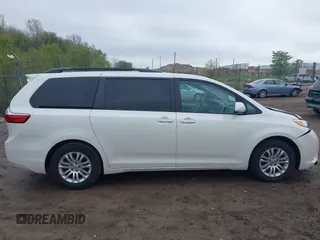 2017 Toyota Sienna XLE Auto Access Seat с VIN 5TDYZ3DC5HS864503, выставлен на аукционе IAAI как лот 42176788 с пробегом 113 755 миль миль и . История ставок и продаж доступна на DreamBid. Изображение 13.