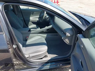 2023 Hyundai Elantra SEL with VIN 5NPLS4AG3PH112668, listed as a IAAI auction lot 42458013 with 30,217 mi miles and . Bid and sale history available at DreamBid. Image 5.