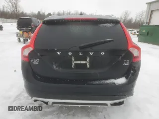 2017 Volvo V60 Cross Country with VIN YV440MWK7H1024896, listed as a Copart auction lot 43531995 with 0 mi miles and Salvage Title. Bid and sale history available at carsss.com. Image 6.