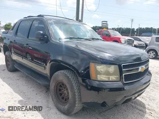 2007 Chevrolet Avalanche LTZ with VIN 3GNFK12397G318522, listed as a IAAI auction lot 42149541 with 182,708 mi miles and . Bid and sale history available at DreamBid. Image 1.