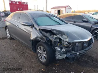 2013 Hyundai Sonata SE with VIN 5NPEC4AC2DH603893, listed as a IAAI auction lot 40996294 with 124,954 mi miles. Bid and sale history available at carsss.com. Image 1.
