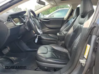 2013 Tesla Model S с VIN 5YJSA1CG6DFP21533, выставлен на аукционе Copart как лот 60850815 с пробегом 24 220 миль миль и На запчасти • Non repairable. История ставок и продаж доступна на DreamBid. Изображение 7.