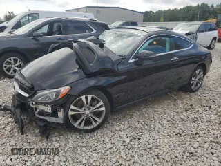 2017 Mercedes-Benz C 300 z VIN WDDWJ4KB6HF422821, wystawiony jako Copart lot #65678035 z przebiegiem Nie podano mil oraz Czysty tytuł • Clean title. Historia ofert i sprzedaży dostępna na DreamBid. Obrazek 1.