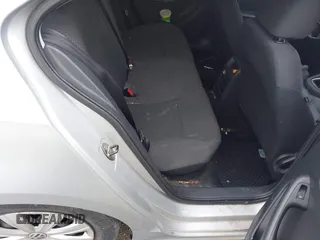 2014 Volkswagen Jetta S z VIN 3VW1K7AJ6EM413671, wystawiony jako IAAI lot #42145258 z przebiegiem 109 211 mil mil oraz . Historia ofert i sprzedaży dostępna na DreamBid. Obrazek 8.