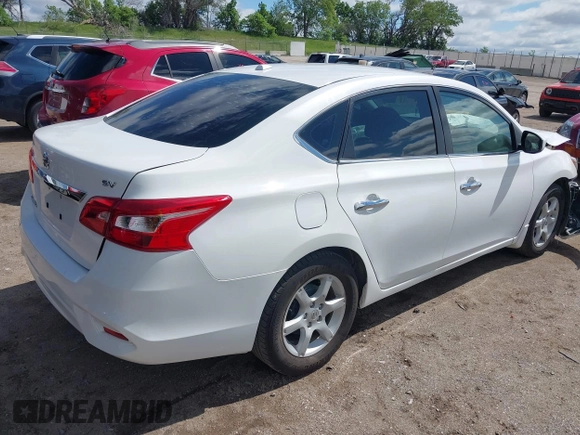 2017 Nissan Sentra SV z VIN 3N1AB7AP5HL642735, wystawiony jako IAAI lot #42321809 z przebiegiem 84 268 mil mil oraz . Historia ofert i sprzedaży dostępna na DreamBid. Obrazek 4.
