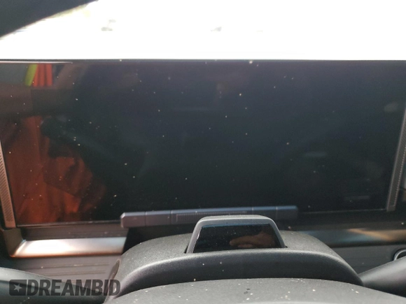2024 GMC Hummer EV 3X z VIN 1GKB0RDC7RU103508, wystawiony jako Copart lot #79104704 z przebiegiem Nie podano mil oraz Szkody całkowita. Historia ofert i sprzedaży dostępna na DreamBid. Obrazek 9.