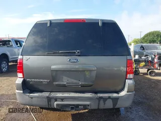 2004 Ford Expedition Special Service with VIN 1FMRU15W44LB49378, listed as a IAAI auction lot 42025232 with 197,811 mi miles. Bid and sale history available at carsss.com. Image 17.