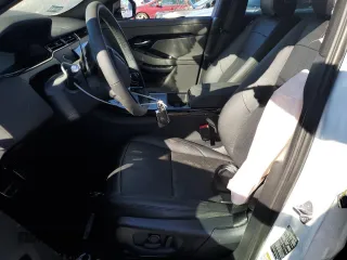 2024 Land Rover Range Rover Evoque Dynamic SE z VIN SALZL2FXXRH237505, wystawiony jako Copart lot #46254085 z przebiegiem 8 966 mil mil oraz Szkoda całkowita • Salvage title. Historia ofert i sprzedaży dostępna na DreamBid. Obrazek 7.