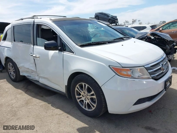 2011 Honda Odyssey EX-L with VIN 5FNRL5H60BB038773, listed as a IAAI auction lot 41762693 with 170,432 mi miles. Bid and sale history available at carsss.com. Image 1.