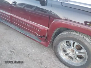 2005 Chevrolet Silverado 1500 LS z VIN 2GCEC13T751334286, wystawiony jako IAAI lot #41183917 z przebiegiem 229 192 mil mil oraz . Historia ofert i sprzedaży dostępna na DreamBid. Obrazek 13.