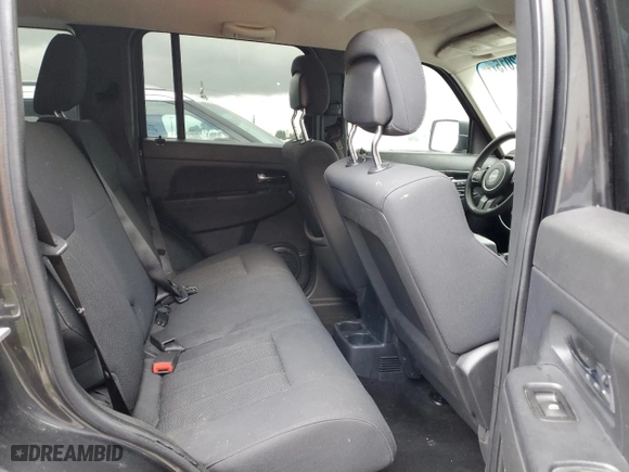 2011 Jeep Liberty Sport with VIN 1J4PP2GK2BW556169, listed as a Copart auction lot 48962015 with 130,355 mi miles and Clean Title. Bid and sale history available at carsss.com. Image 11.