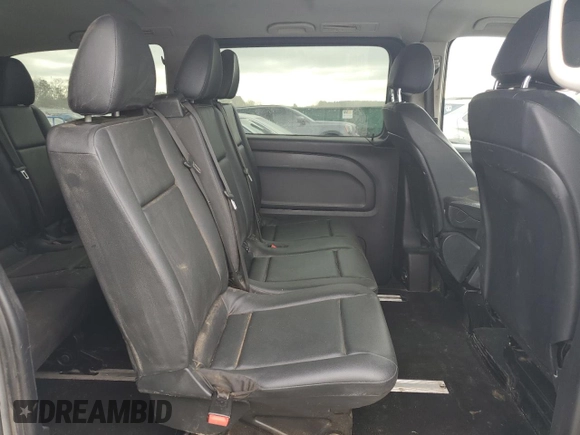 2018 Mercedes-Benz Metris Passenger z VIN WD4PG2EE0J3357078, wystawiony jako Copart lot #50018905 z przebiegiem 154 621 mil mil oraz Czysty tytuł • Clean title. Historia ofert i sprzedaży dostępna na DreamBid. Obrazek 11.