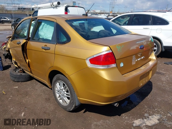 2009 Ford Focus SE z VIN 1FAHP35N29W197600, wystawiony jako IAAI lot #41821808 z przebiegiem 180 568 mil mil oraz . Historia ofert i sprzedaży dostępna na DreamBid. Obrazek 3.