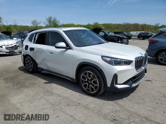 2024 BMW X1 xDrive28i с VIN WBX73EF0XR5Z53148, выставлен на аукционе Copart как лот 55283615 с пробегом 8 907 миль миль и Списание • Salvage title. История ставок и продаж доступна на DreamBid. Изображение 4.