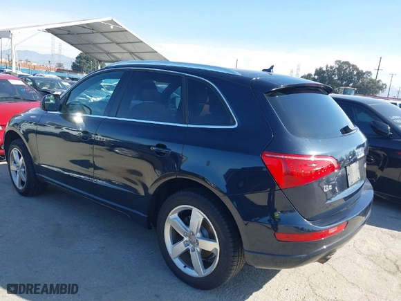 2012 Audi Q5 2.0T Premium Plus with VIN WA1LFAFP9CA106493, listed as a IAAI auction lot 41590137 with 82,311 mi miles. Bid and sale history available at carsss.com. Image 3.