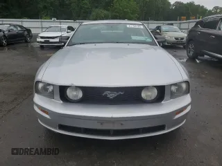 2008 Ford Mustang GT Deluxe with VIN 1ZVHT82HX85162578, listed as a Copart auction lot 61166105 with Not provided miles and Salvage title. Bid and sale history available at DreamBid. Image 5.