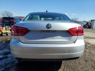 2013 Volkswagen Passat SE with VIN 1VWBH7A3XDC004156, listed as a Copart auction lot 45400585 with 57,533 mi miles and Clean Title. Bid and sale history available at carsss.com. Image 6.