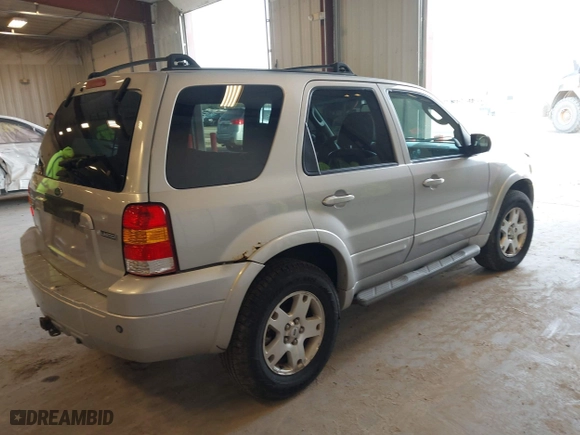 2006 Ford Escape Limited with VIN 1FMYU94176KC07783, listed as a IAAI auction lot 42083378 with 201,327 mi miles. Bid and sale history available at carsss.com. Image 4.