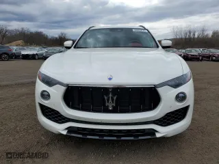 2017 Maserati Levante S with VIN ZN661YUS6HX217541, listed as a Copart auction lot 48803675 with 82,605 mi miles and Salvage Title. Bid and sale history available at carsss.com. Image 5.