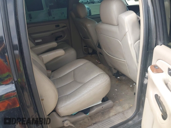 2003 GMC Yukon XL SLT z VIN 1GKEC16Z43J107189, wystawiony jako IAAI lot #42288816 z przebiegiem 312 532 mil mil oraz . Historia ofert i sprzedaży dostępna na DreamBid. Obrazek 8.