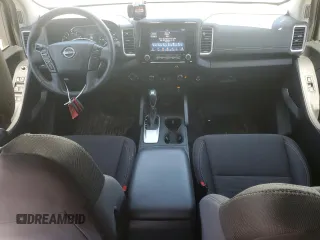 2023 Nissan Frontier SV z VIN 1N6ED1FK1PN665928, wystawiony jako Copart lot #52036625 z przebiegiem 23 760 mil mil oraz Szkoda całkowita • Salvage title. Historia ofert i sprzedaży dostępna na DreamBid. Obrazek 8.
