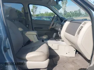 2008 Ford Escape Hybrid с VIN 1FMCU59H08KE47320, выставлен на аукционе IAAI как лот 42520315 с пробегом 278 075 миль миль и . История ставок и продаж доступна на DreamBid. Изображение 5.