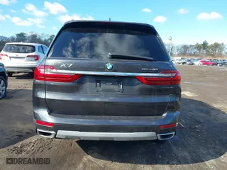 2021 BMW X7 xDrive40i with VIN 5UXCW2C05M9G56541, listed as a IAAI auction lot 41581839 with 1 mi miles. Bid and sale history available at carsss.com. Image 16.