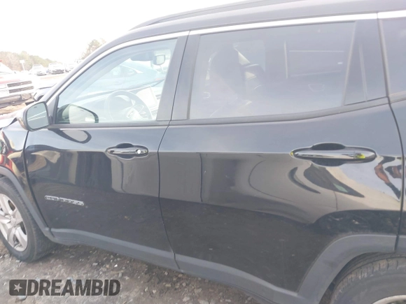 2022 Jeep Compass Latitude with VIN 3C4NJCBB3NT225221, listed as a IAAI auction lot 41092539 with 54,086 mi miles and . Bid and sale history available at carsss.com. Image 15.