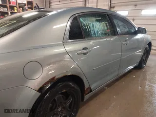 2008 Chevrolet Malibu LT w/1LT with VIN 1G1ZH57BX84247611, listed as a IAAI auction lot 41929477 with 234,610 mi miles. Bid and sale history available at carsss.com. Image 12.
