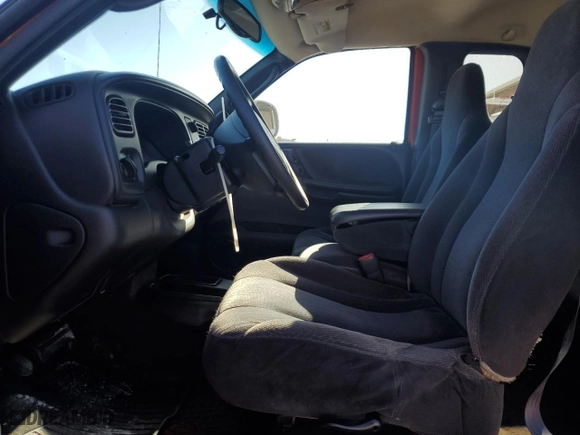 2000 Dodge Dakota with VIN 1B7GL22X2YS626466, listed as a Copart auction lot 49887805 with 141,121 mi miles and Clean Title. Bid and sale history available at carsss.com. Image 7.