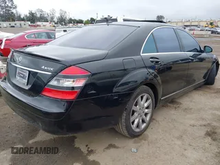 2008 Mercedes-Benz S 550 with VIN WDDNG86X48A219544, listed as a IAAI auction lot 41922931 with 150,129 mi miles and . Bid and sale history available at carsss.com. Image 4.