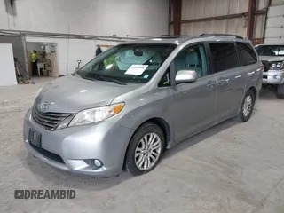 2013 Toyota Sienna XLE AAS with VIN 5TDYK3DC5DS363822, listed as a IAAI auction lot 42019598 with 74,508 mi miles. Bid and sale history available at carsss.com. Image 2.