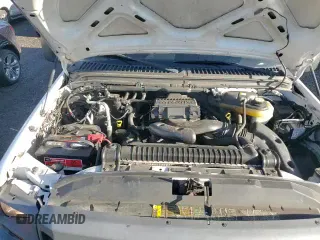 2005 Ford F-250 XL z VIN 1FTSX20585EC57199, wystawiony jako Copart lot #82987014 z przebiegiem 95 873 mil mil oraz Szkoda całkowita • Salvage title. Historia ofert i sprzedaży dostępna na DreamBid. Obrazek 13.