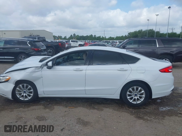 2018 Ford Fusion S z VIN 3FA6P0G71JR166706, wystawiony jako IAAI lot #42275722 z przebiegiem 33 752 mil mil oraz . Historia ofert i sprzedaży dostępna na DreamBid. Obrazek 14.