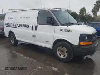 2005 Chevrolet Express Cargo Van with VIN 1GCGG25V551249485, listed as a IAAI auction lot 41583120 with 540,696 mi miles. Bid and sale history available at carsss.com. Image 1.