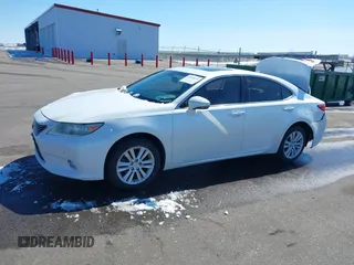 2013 Lexus ES 4dr Sdn with VIN JTHBK1GG5D2044256, listed as a IAAI auction lot 41924151 with 180,045 mi miles. Bid and sale history available at carsss.com. Image 18.