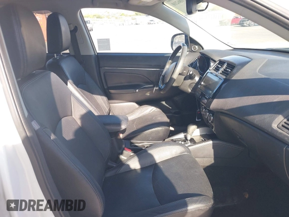 2018 Mitsubishi Outlander SEL with VIN JA4AR4AW3JZ031979, listed as a IAAI auction lot 42086210 with 70,632 mi miles and . Bid and sale history available at DreamBid. Image 5.