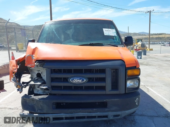 2008 Ford Econoline Cargo Commercial z VIN 1FTNE14W58DA56967, wystawiony jako IAAI lot #41841891 z przebiegiem 205 561 mil mil oraz . Historia ofert i sprzedaży dostępna na DreamBid. Obrazek 12.