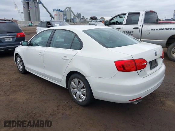 2013 Volkswagen Jetta Sedan SE with VIN 3VWDP7AJ2DM296698, listed as a IAAI auction lot 41715567 with 24,889 mi miles. Bid and sale history available at carsss.com. Image 3.
