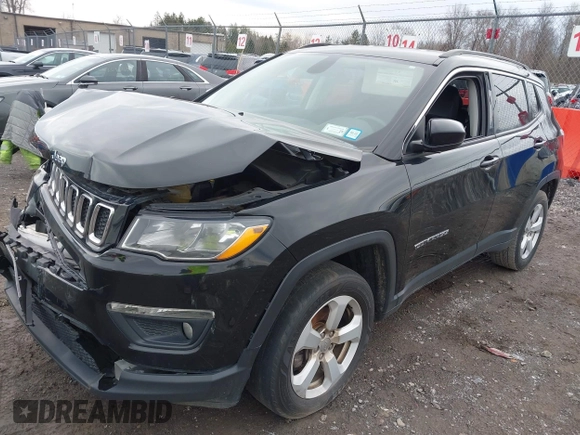 2018 Jeep Compass Altitude with VIN 3C4NJDBB2JT108035, listed as a IAAI auction lot 42013400 with 179,886 mi miles and . Bid and sale history available at carsss.com. Image 17.
