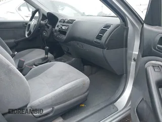 2001 Honda Civic LX with VIN 2HGES15561H561957, listed as a IAAI auction lot 41487631 with 214,529 mi miles. Bid and sale history available at carsss.com. Image 5.