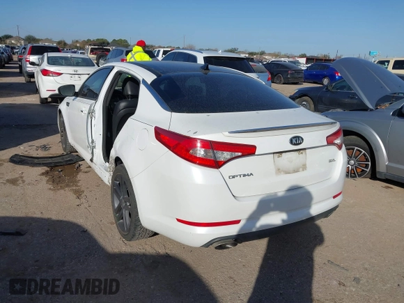 2013 Kia Optima SX z VIN 5XXGR4A64DG161664, wystawiony jako IAAI lot #41352483 z przebiegiem 81 664 mil mil oraz . Historia ofert i sprzedaży dostępna na DreamBid. Obrazek 3.