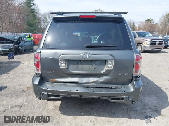 2008 Honda Pilot EX-L with VIN 5FNYF18528B053304, listed as a IAAI auction lot 42083113 with 131,867 mi miles. Bid and sale history available at carsss.com. Image 15.