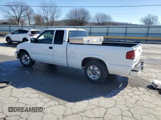 2001 GMC Sonoma SLS w/1SG Pkg with VIN 1GTCS19W118257613, listed as a Copart auction lot 46504385 with 217,842 mi miles and Salvage Title. Bid and sale history available at carsss.com. Image 2.