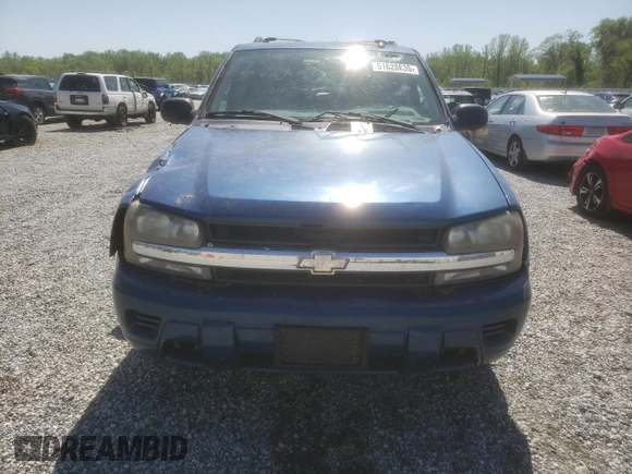 2005 Chevrolet TrailBlazer LS with VIN 1GNDS13S452221697, listed as a Copart auction lot 51628635 with 172,866 mi miles and Salvage Title. Bid and sale history available at DreamBid. Image 5.