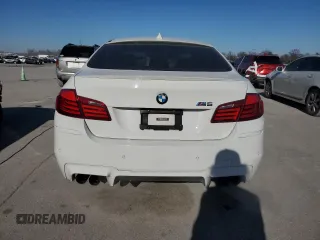 2013 BMW M5 with VIN WBSFV9C59DD096273, listed as a Copart auction lot 84923264 with 122,028 mi miles and Salvage Title. Bid and sale history available at carsss.com. Image 6.