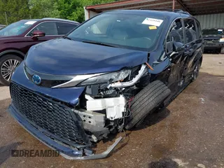 2021 Toyota Sienna XSE with VIN 5TDDRKEC9MS045558, listed as a IAAI auction lot 42428440 with 65,973 mi miles and . Bid and sale history available at DreamBid. Image 19.