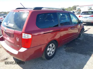 2009 Kia Sedona LX with VIN KNDMB233296307113, listed as a IAAI auction lot 41696813 with 121,722 mi miles. Bid and sale history available at carsss.com. Image 4.